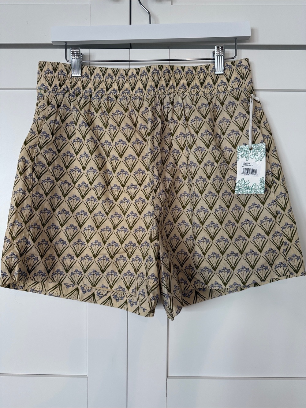 Beige Floral-Print Elastic-Waist Women’s Shorts